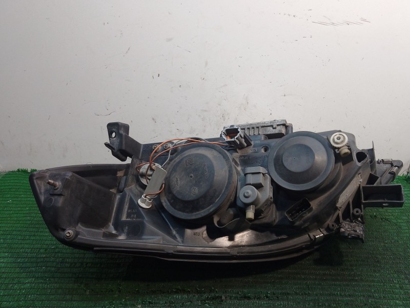 Recambio de faro xenon derecho para nissan primera (p12) 2.2 di referencia OEM IAM 23763  