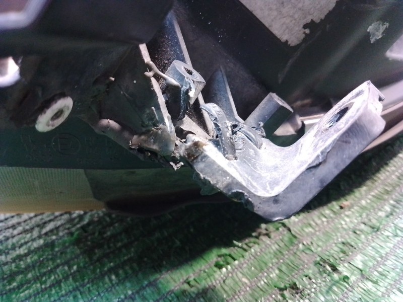 Recambio de faro xenon izquierdo para nissan primera (p12) 2.2 di referencia OEM IAM 23763700 237639 237597