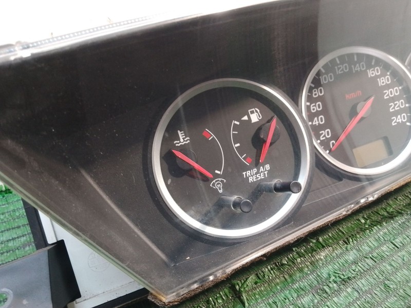 Recambio de cuadro instrumentos para nissan primera (p12) 2.2 di referencia OEM IAM AV619 08441 2372024