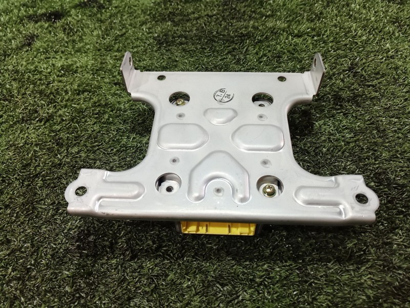 Recambio de centralita airbag para mitsubishi galloper (jk-01) 2.5 td intercooler referencia OEM IAM 1523002471 1523002471 15230