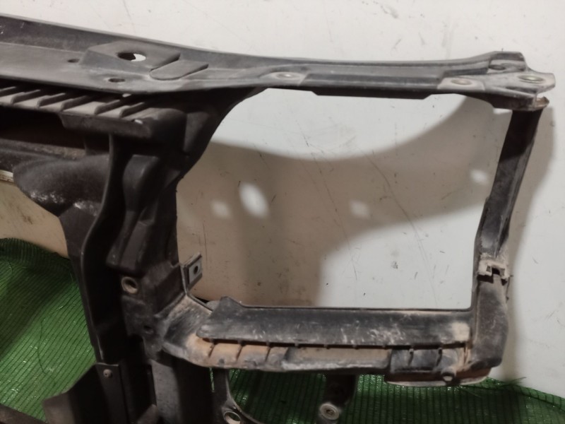 Recambio de panel frontal para audi a3 (8l1) 1.8 referencia OEM IAM   