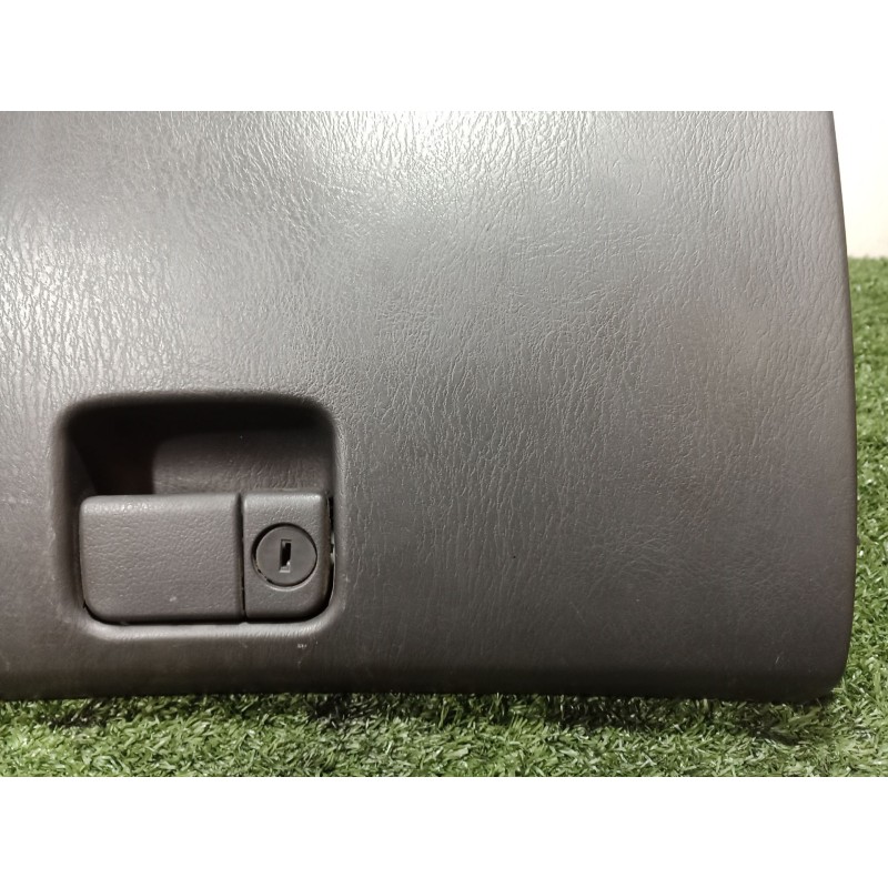 Recambio de guantera para mazda mpv ii (lw) 2.0 di referencia OEM IAM   