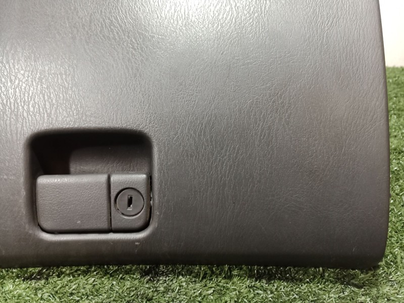 Recambio de guantera para mazda mpv ii (lw) 2.0 di referencia OEM IAM   