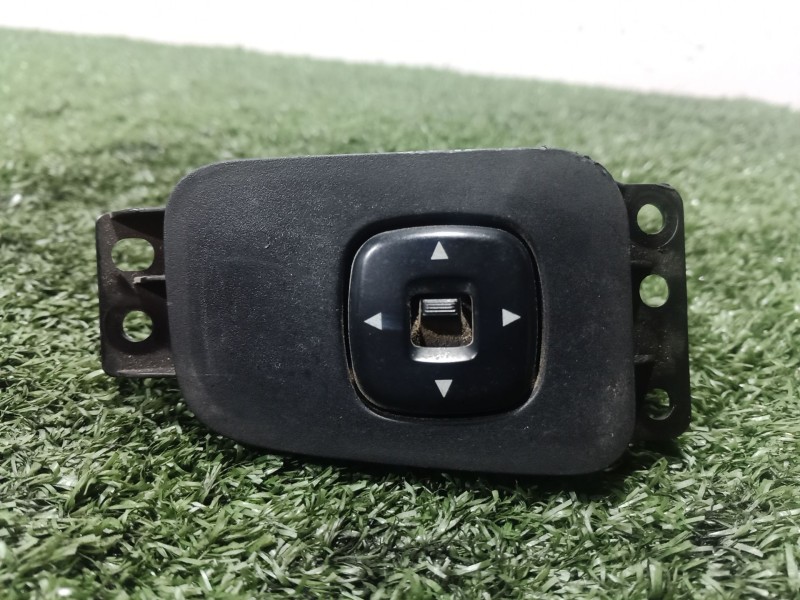 Recambio de mando retrovisor para mazda mpv ii (lw) 2.0 di referencia OEM IAM LD4766600 LD4766600 LD4766600