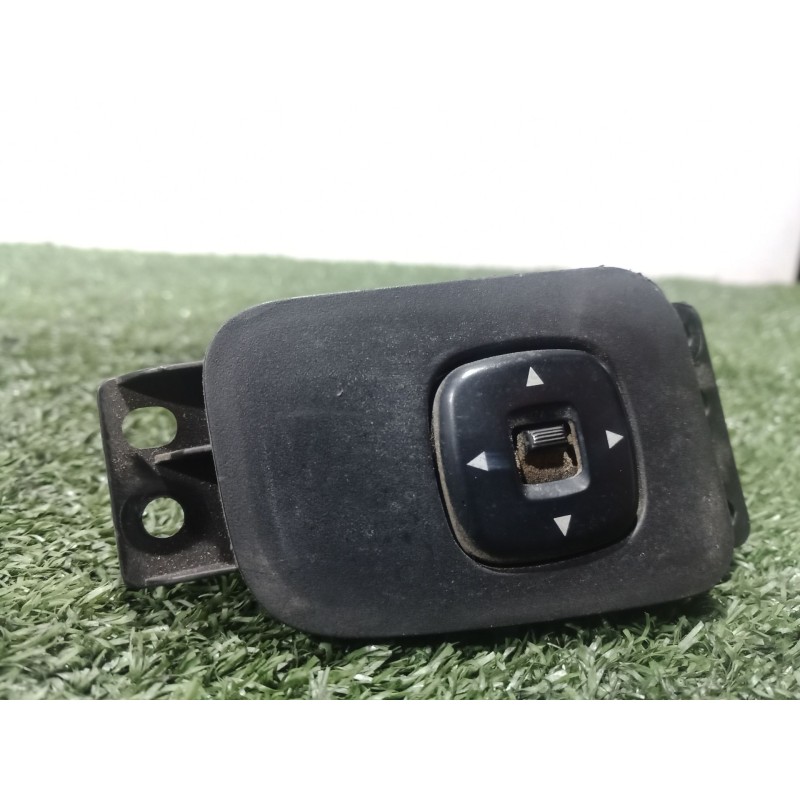 Recambio de mando retrovisor para mazda mpv ii (lw) 2.0 di referencia OEM IAM LD4766600 LD4766600 LD4766600