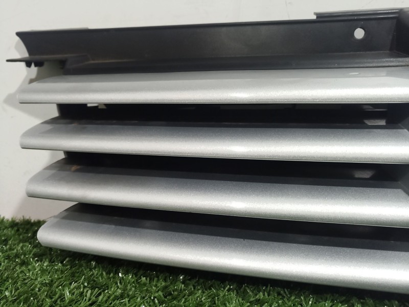 Recambio de rejilla delantera para volkswagen bora i (1j2) 1.6 16v referencia OEM IAM   