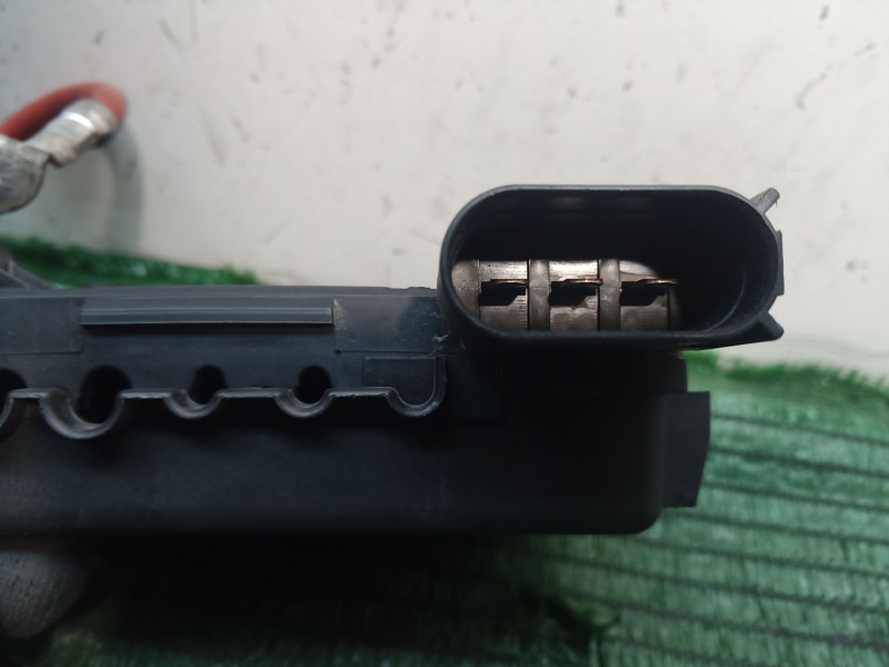 Recambio de caja reles / fusibles para volkswagen golf iv (1j1) 1.6 16v referencia OEM IAM   