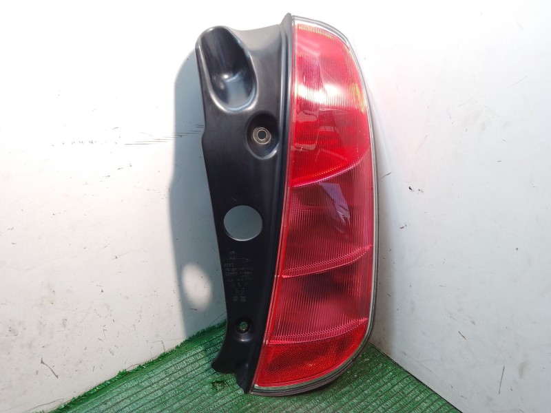Recambio de piloto trasero derecho para lancia ypsilon (843_) 1.2 (843.axb1a) referencia OEM IAM 51753384 0334003 B032