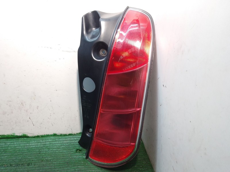 Recambio de piloto trasero derecho para lancia ypsilon (843_) 1.2 (843.axb1a) referencia OEM IAM 51753384 0334003 B032