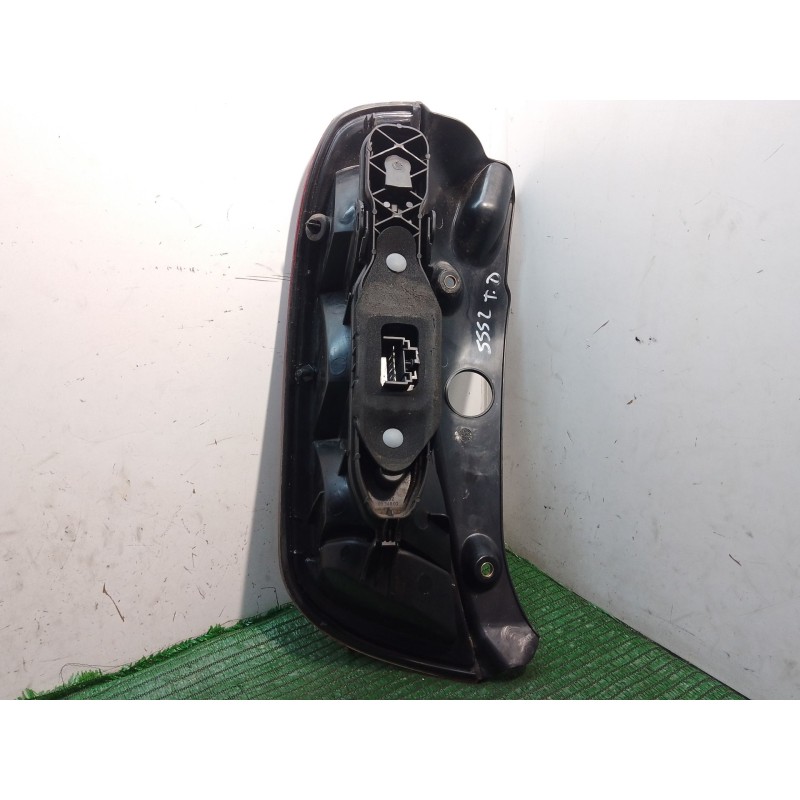 Recambio de piloto trasero derecho para lancia ypsilon (843_) 1.2 (843.axb1a) referencia OEM IAM 51753384 0334003 B032