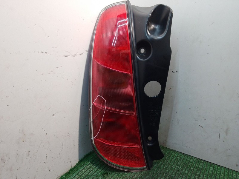 Recambio de piloto trasero izquierdo para lancia ypsilon (843_) 1.2 (843.axb1a) referencia OEM IAM 51753385 0334003 B032