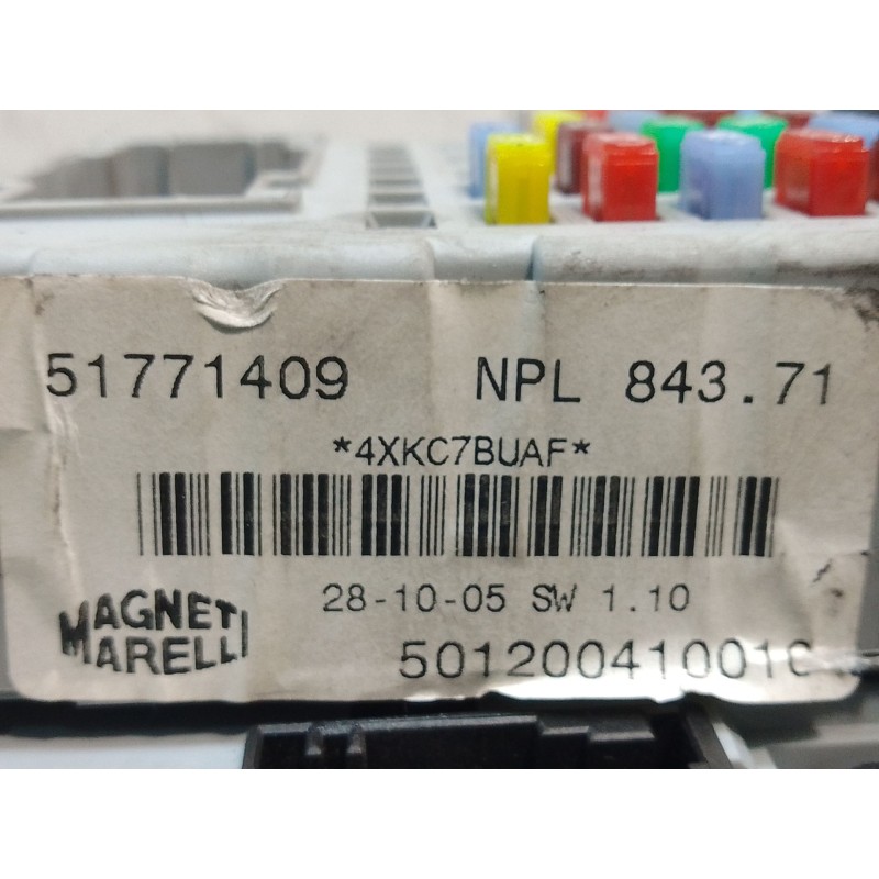 Recambio de caja reles / fusibles para lancia ypsilon (843_) 1.2 (843.axb1a) referencia OEM IAM 51771409  