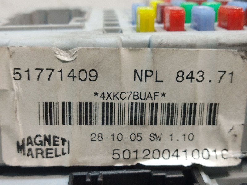 Recambio de caja reles / fusibles para lancia ypsilon (843_) 1.2 (843.axb1a) referencia OEM IAM 51771409  