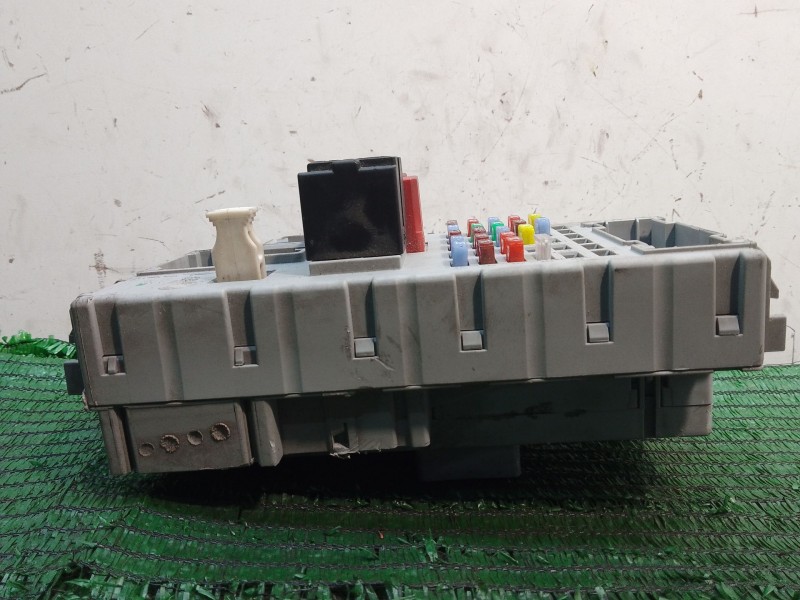 Recambio de caja reles / fusibles para lancia ypsilon (843_) 1.2 (843.axb1a) referencia OEM IAM 51771409  