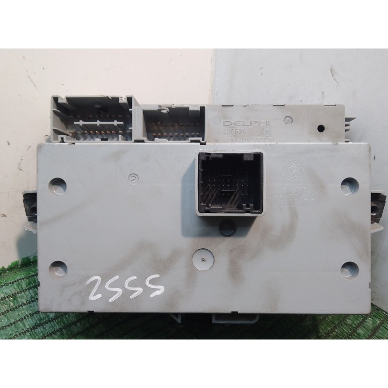 Recambio de caja reles / fusibles para lancia ypsilon (843_) 1.2 (843.axb1a) referencia OEM IAM 51771409  