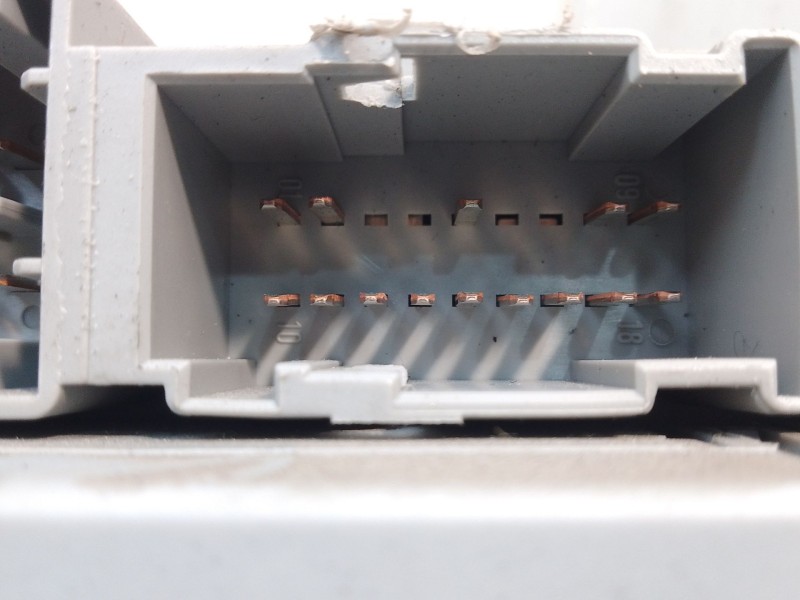 Recambio de caja reles / fusibles para lancia ypsilon (843_) 1.2 (843.axb1a) referencia OEM IAM 51771409  