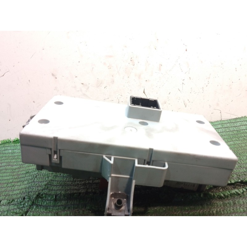 Recambio de caja reles / fusibles para lancia ypsilon (843_) 1.2 (843.axb1a) referencia OEM IAM 51771409  