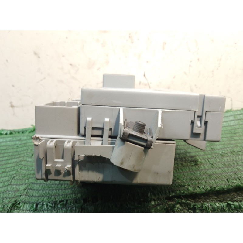 Recambio de caja reles / fusibles para lancia ypsilon (843_) 1.2 (843.axb1a) referencia OEM IAM 51771409  