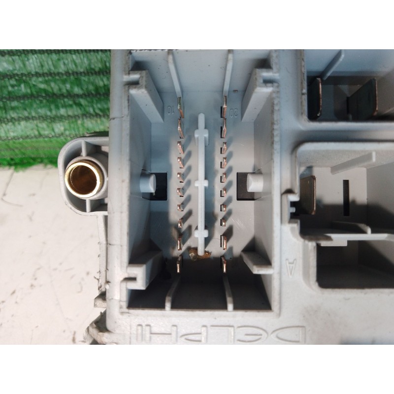 Recambio de caja reles / fusibles para lancia ypsilon (843_) 1.2 (843.axb1a) referencia OEM IAM 51771409  