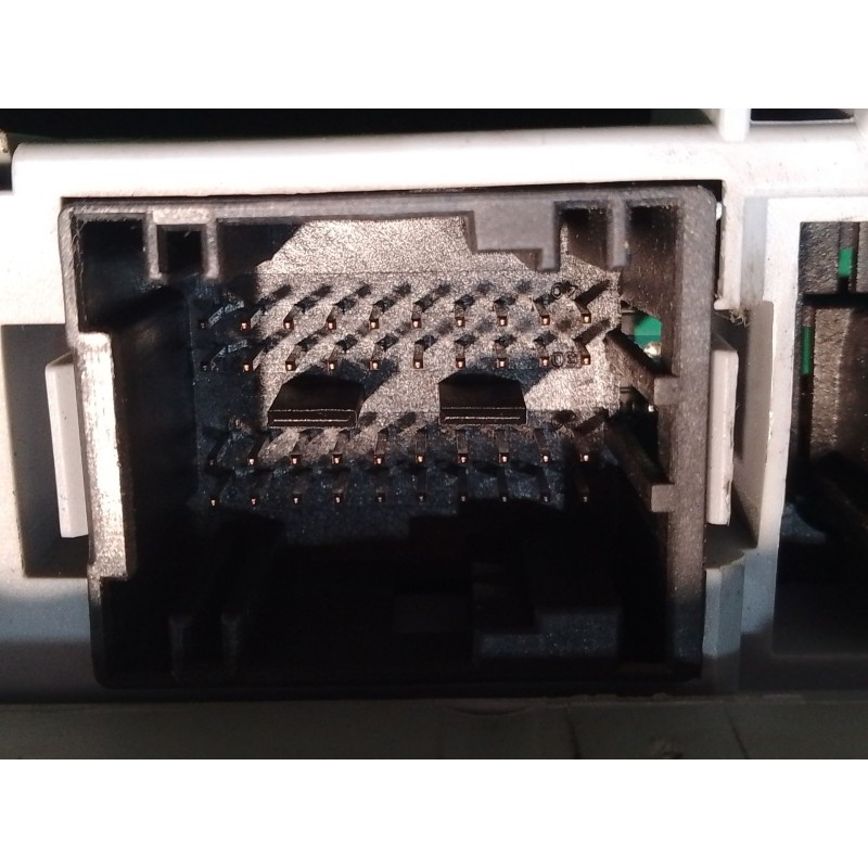 Recambio de caja reles / fusibles para lancia ypsilon (843_) 1.2 (843.axb1a) referencia OEM IAM 51771409  