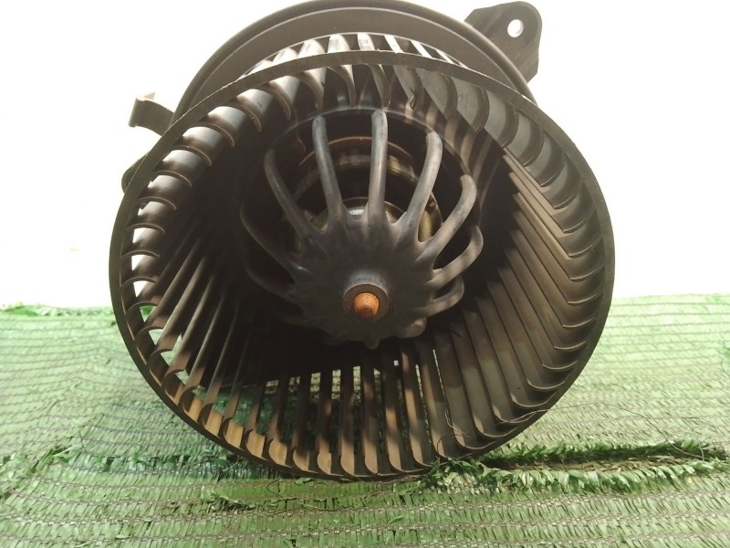 Recambio de ventilador calefaccion para lancia ypsilon (843_) 1.2 (843.axb1a) referencia OEM IAM B837 B837 C3120522309