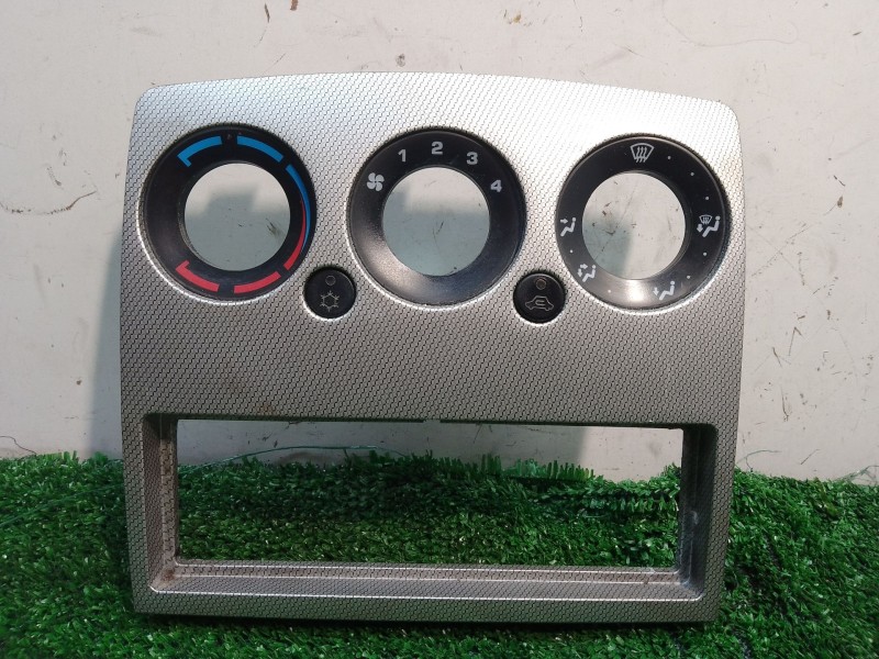 Recambio de moldura para tata indica 1.4 elegance referencia OEM IAM 286883300109 286883300109 N6297001