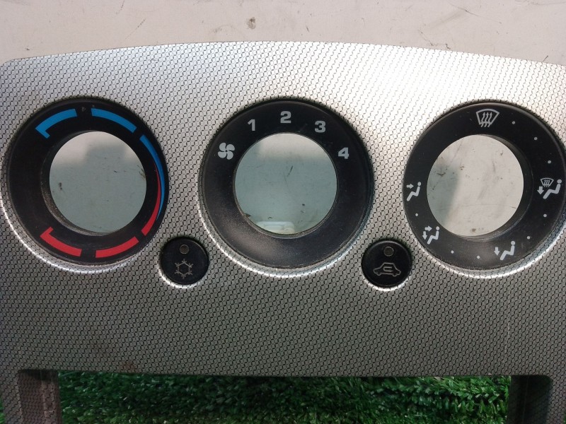 Recambio de moldura para tata indica 1.4 elegance referencia OEM IAM 286883300109 286883300109 N6297001