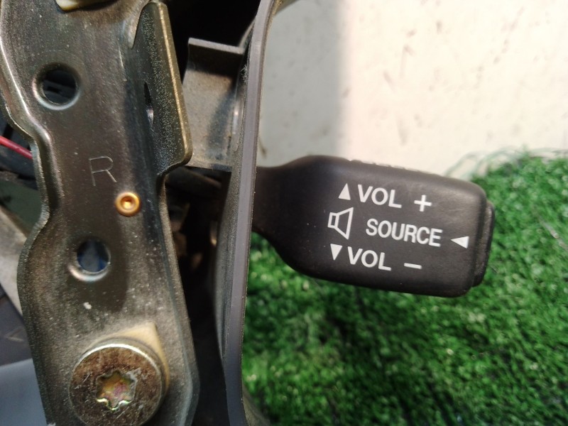 Recambio de volante para mazda mpv ii (lw) 2.0 di referencia OEM IAM 02111805 02111805 LD71SV63