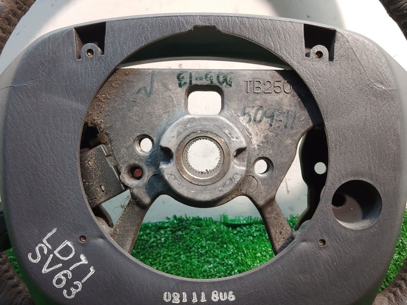 Recambio de volante para mazda mpv ii (lw) 2.0 di referencia OEM IAM 02111805 02111805 LD71SV63