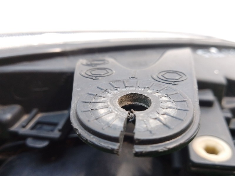 Recambio de faro izquierdo para ford focus berlina (cap) referencia OEM IAM M5113N060 M5X13N060 0374I