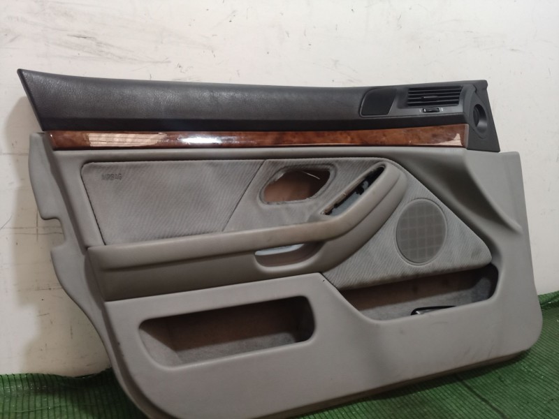 Recambio de guarnecido puerta delantera izquierda para bmw 5 (e39) 523 i referencia OEM IAM 8212805 8212805 8212805