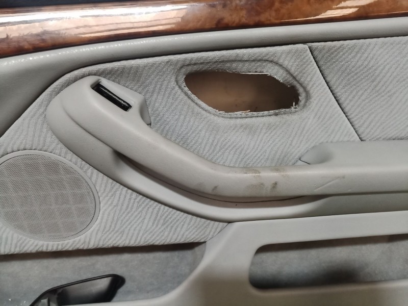 Recambio de guarnecido puerta delantera derecha para bmw 5 (e39) 523 i referencia OEM IAM   