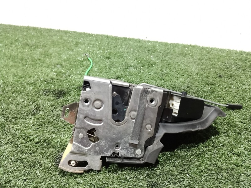 Recambio de cerradura puerta delantera derecha para bmw 5 (e39) 523 i referencia OEM IAM 8235096 8235096 8235096