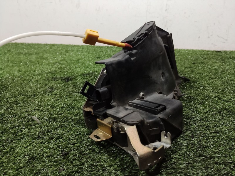 Recambio de cerradura puerta delantera izquierda para bmw 5 (e39) 523 i referencia OEM IAM   