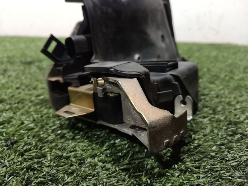 Recambio de cerradura puerta delantera izquierda para bmw 5 (e39) 523 i referencia OEM IAM   