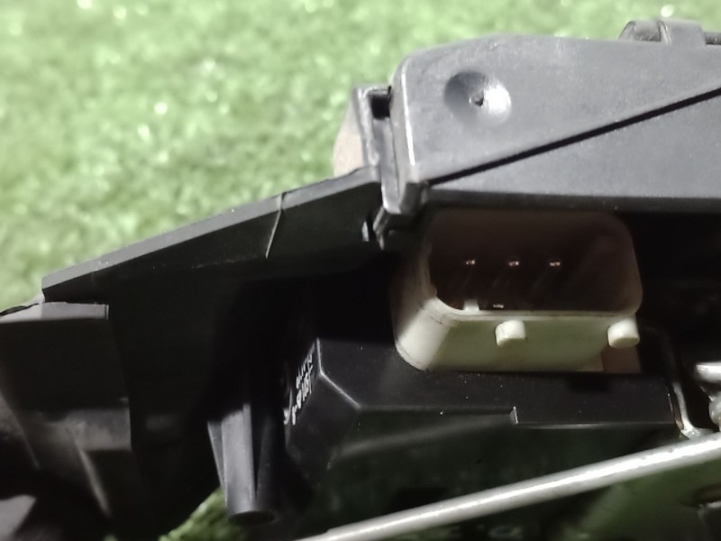 Recambio de cerradura puerta delantera izquierda para bmw 5 (e39) 523 i referencia OEM IAM   