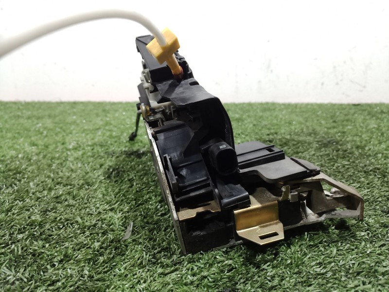 Recambio de cerradura puerta delantera izquierda para bmw 5 (e39) 523 i referencia OEM IAM   