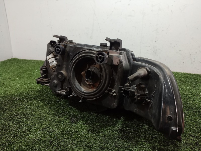 Recambio de faro derecho para bmw 5 (e39) 523 i referencia OEM IAM   