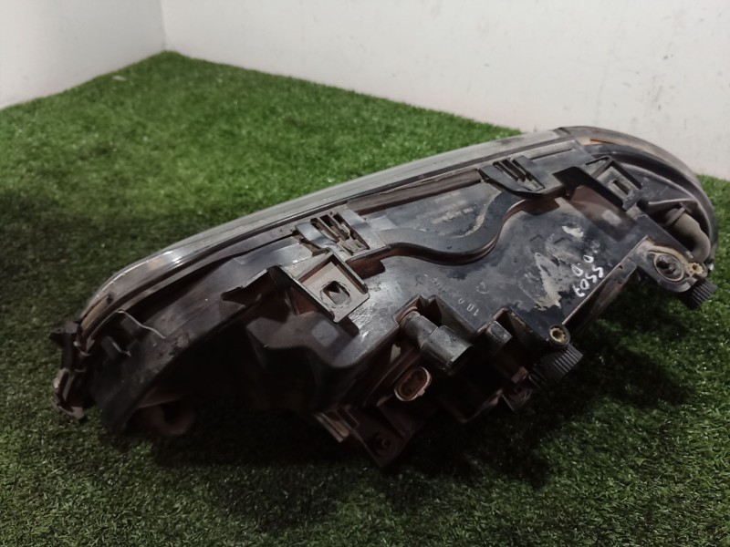 Recambio de faro derecho para bmw 5 (e39) 523 i referencia OEM IAM   