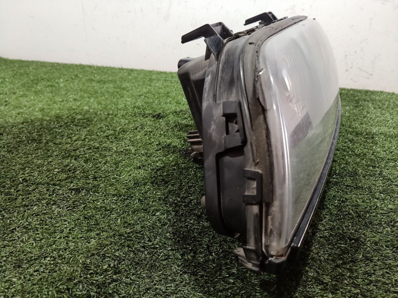 Recambio de faro izquierdo para bmw 5 (e39) 523 i referencia OEM IAM   