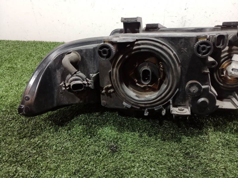 Recambio de faro izquierdo para bmw 5 (e39) 523 i referencia OEM IAM   