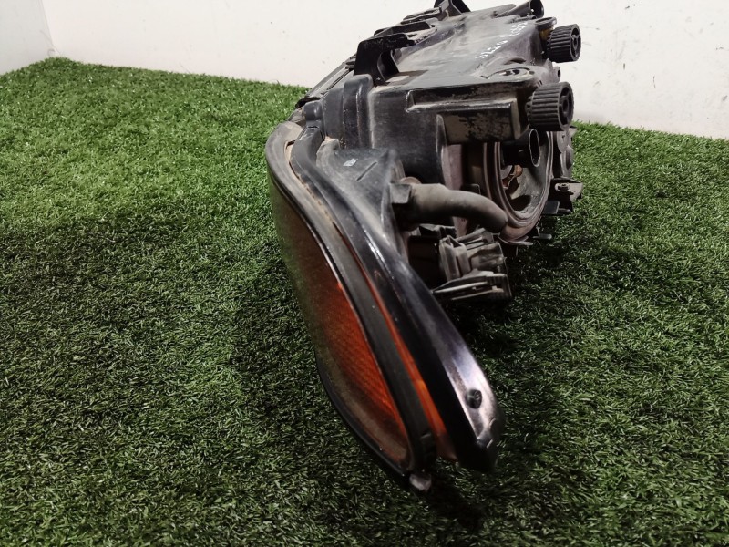 Recambio de faro izquierdo para bmw 5 (e39) 523 i referencia OEM IAM   
