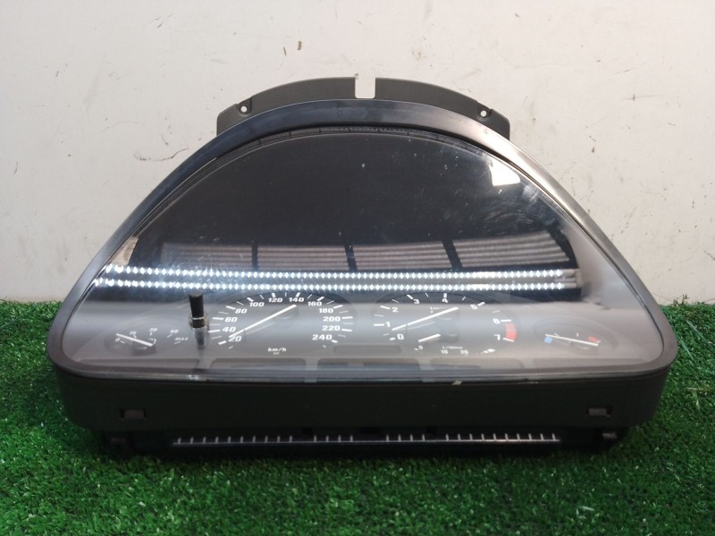 Recambio de cuadro instrumentos para bmw 5 (e39) 523 i referencia OEM IAM 110008735088 87001313 62116903794