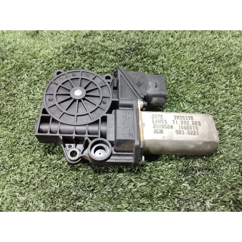 Recambio de motor elevalunas trasero izquierdo para bmw 1 (e81) 120 d referencia OEM IAM   