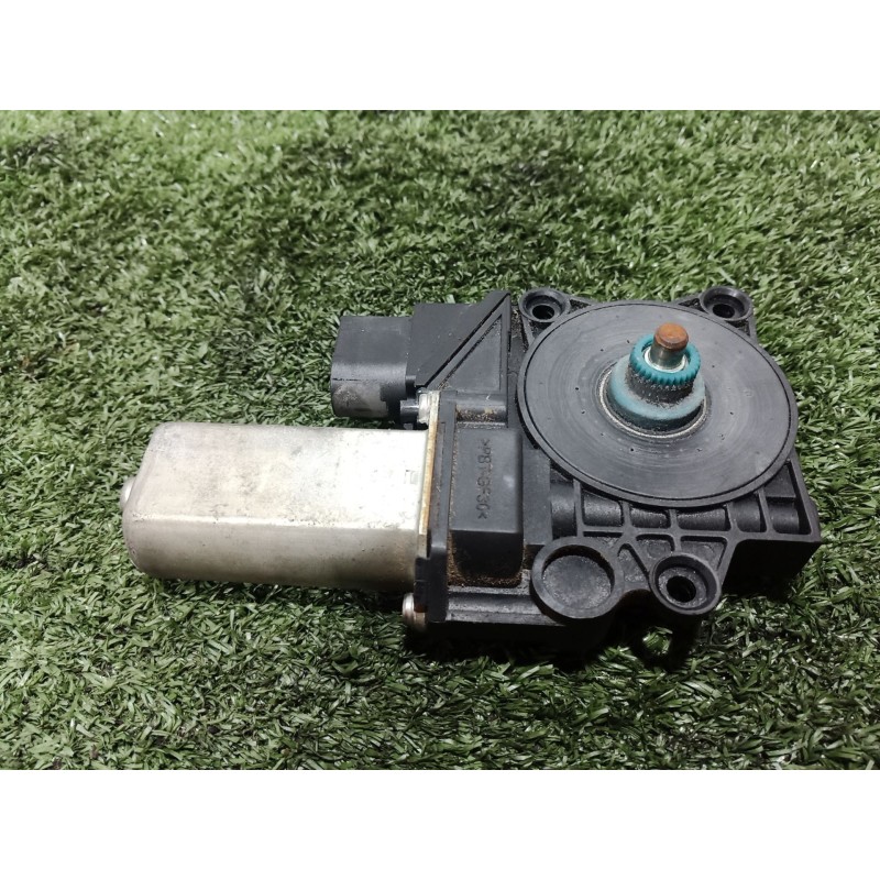 Recambio de motor elevalunas trasero izquierdo para bmw 1 (e81) 120 d referencia OEM IAM   