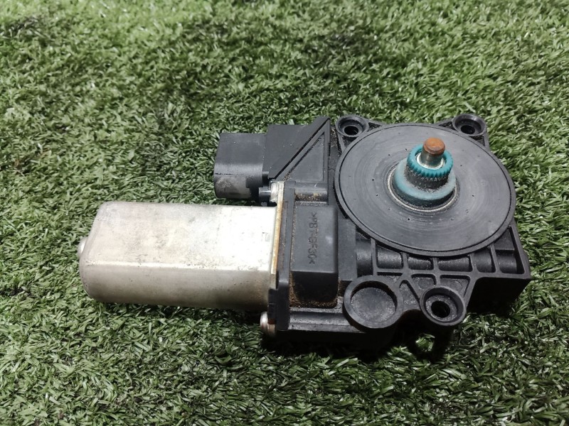 Recambio de motor elevalunas trasero izquierdo para bmw 1 (e81) 120 d referencia OEM IAM   