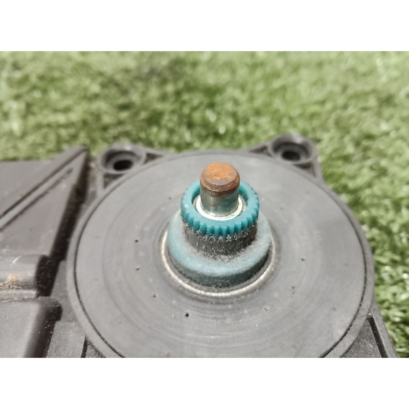 Recambio de motor elevalunas trasero izquierdo para bmw 1 (e81) 120 d referencia OEM IAM   