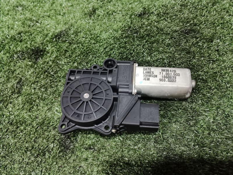 Recambio de motor elevalunas trasero derecho para bmw 1 (e81) 120 d referencia OEM IAM   