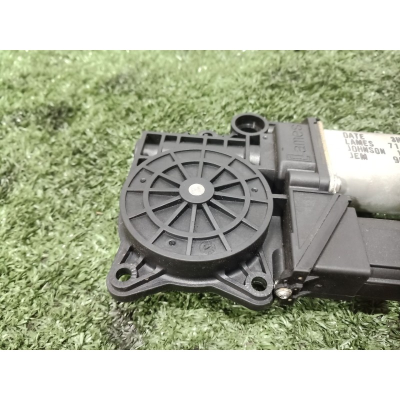 Recambio de motor elevalunas trasero derecho para bmw 1 (e81) 120 d referencia OEM IAM   