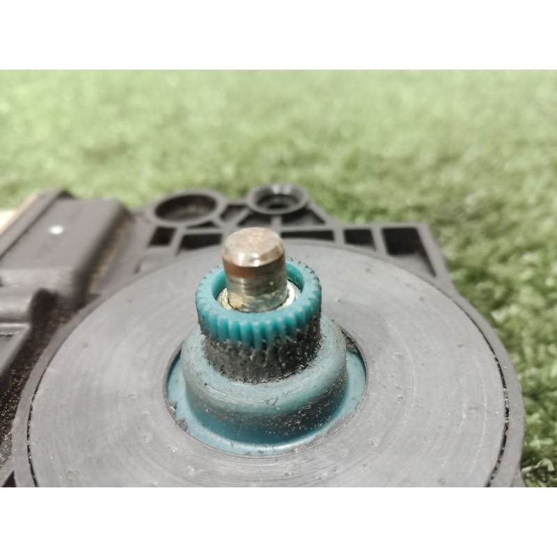 Recambio de motor elevalunas trasero derecho para bmw 1 (e81) 120 d referencia OEM IAM   